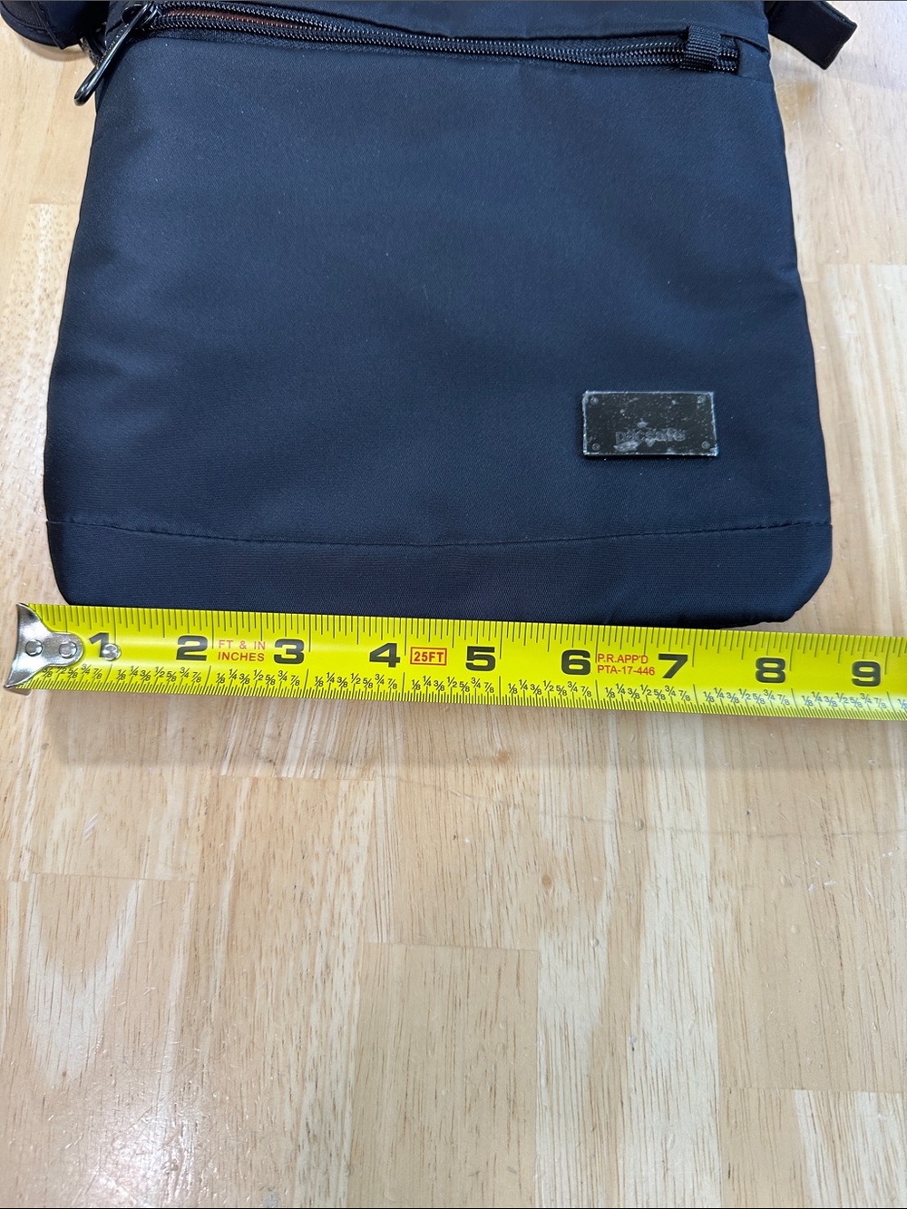 PACSAFE CitySafe CS-Series Antitheft RFID black travel bag - Picture 8 of 12